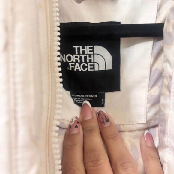 North face Parka - Picture 3 of 5